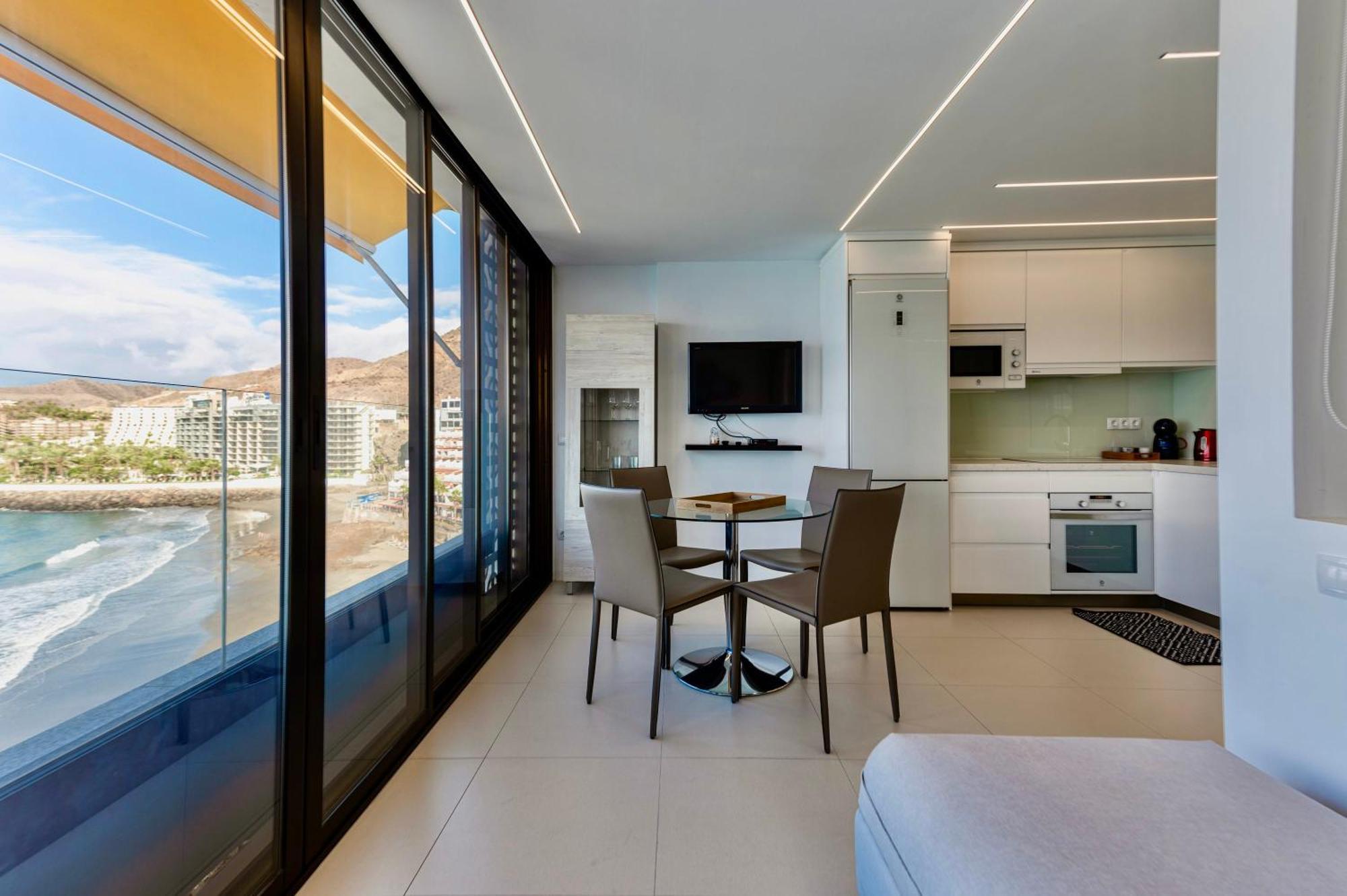Brand New - Glass Apt - Ocean Views Patalavaca Kültér fotó